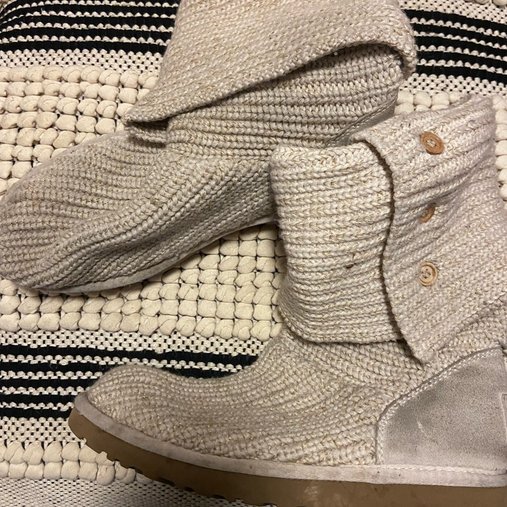 Beige very loved Ugg boots